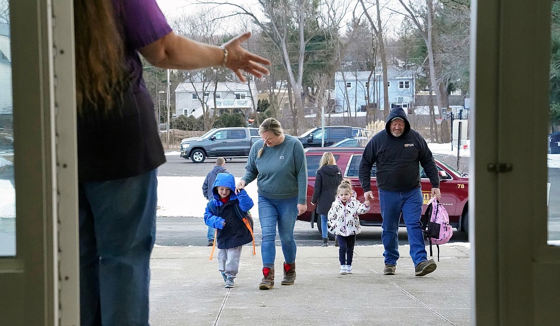 Parents drop off their students for school on Jan. 16 at Holy Spirit School in East Greenbush. (Cindy Schultz photo for The Evangelist)