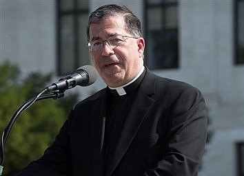 Rome University reverses decision to honor work of pro-life priest