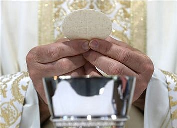 Bishop: Norms were never intent of potential document on Eucharist  