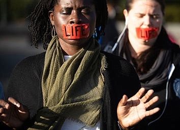 Supreme Court could be leaning to allow challenges to Texas abortion law  