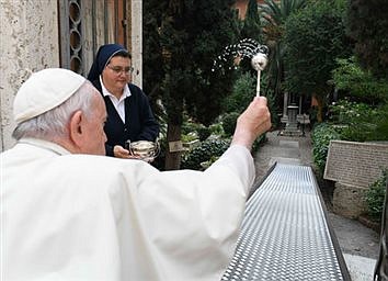 Showing love, mercy are key to entering heaven, pope says on All Souls' Day  