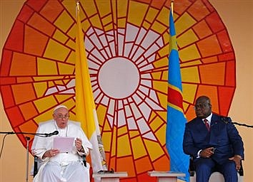 Pope preaches peace, cooperation, resilience to a Congo 'gasping for breath'  