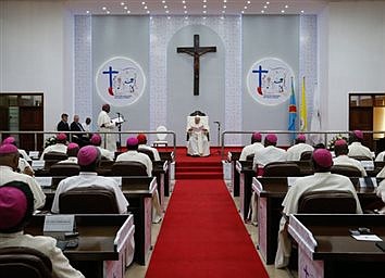 Pope urges Congo's bishops to be prophetic 