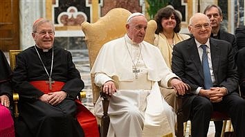 Pope: Nations stirring up nationalism betray their mission